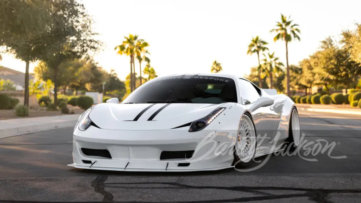 Ferrari 458 Italia 2011 à venda com 22.954 milhas e kit de carroceria Nasty Liberty Walk