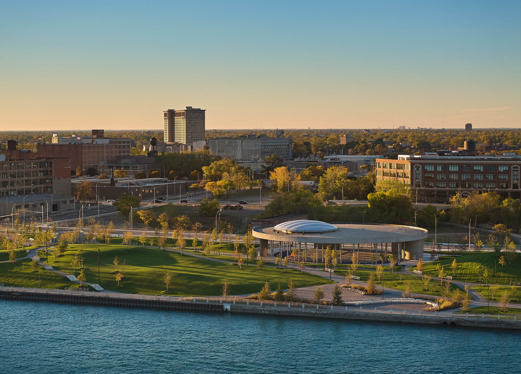 Quadra de basquete – Ralph C. Wilson Jr. Centennial Park / Adjaye Associates
