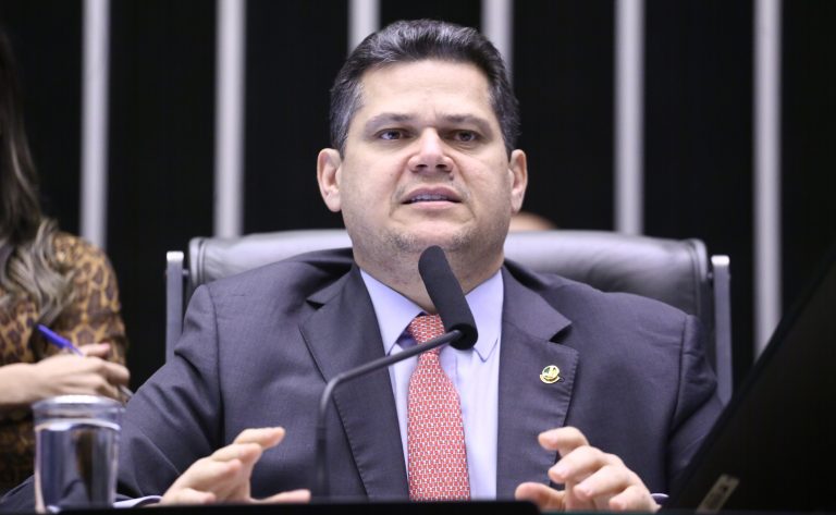 Alcolumbre diz que pedirá parecer jurídico da Câmara e do Senado sobre decisão de Gilmar Mendes – Notícias