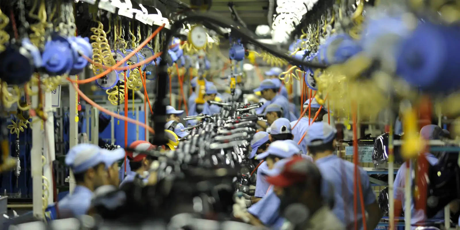 Atividade econômica brasileira contraiu 0,2% em outubro