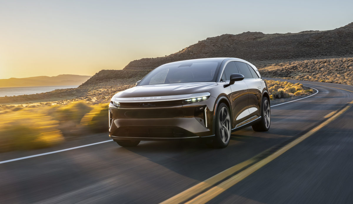 O que é mais rápido: Lucid Gravity, Tesla Model X ou Rivian R1S?