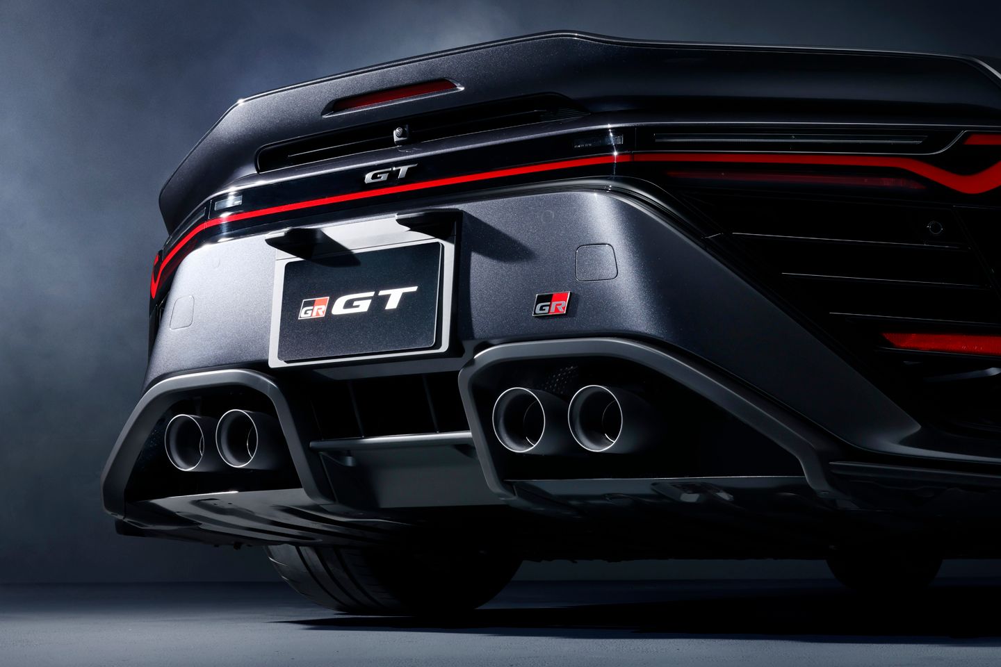 Toyota Gazoo Racing revela GR GT com motor V8