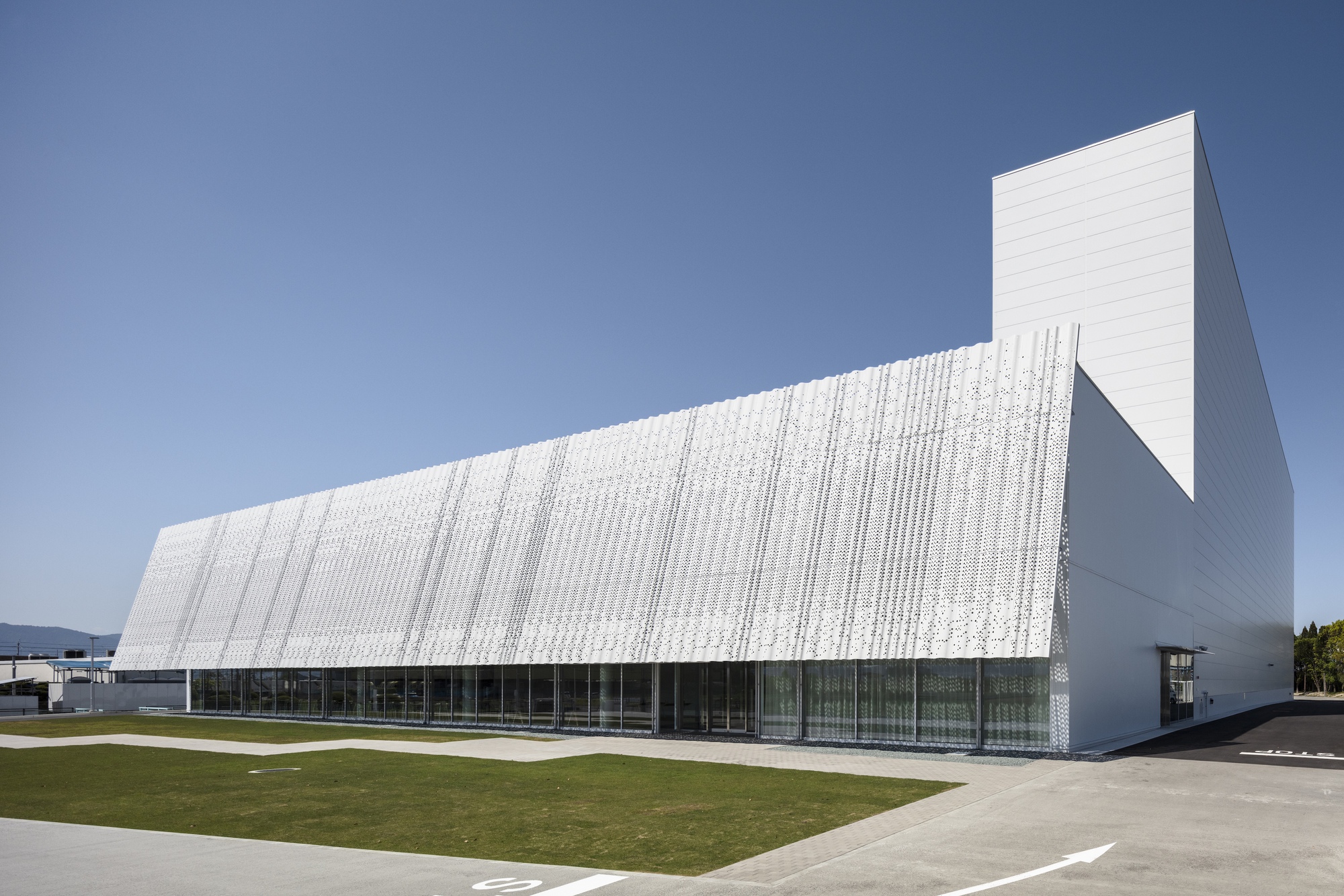 Nakano Seiyaku Kusatsu Factoru / TAISEI DESIGN Arquitetos e engenheiros planejadores