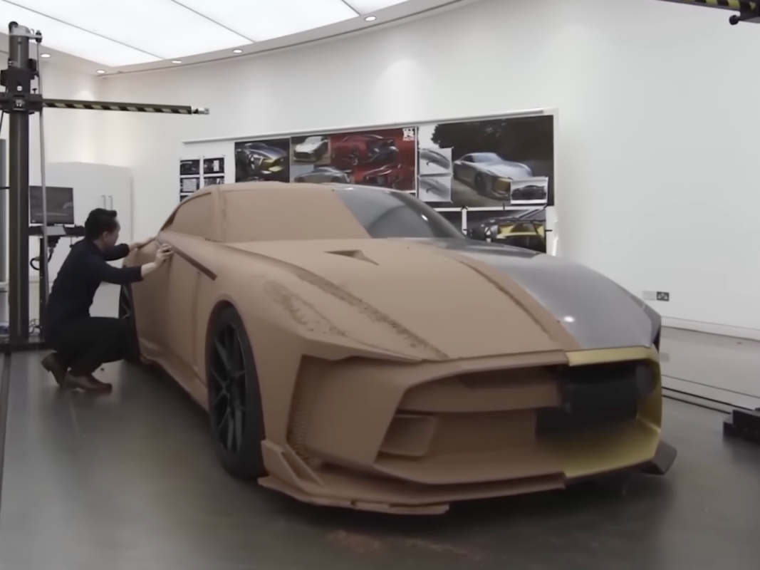Uma visão interna de como o ultra-raro Nissan GT-R50 de 710 HP é construído à mão