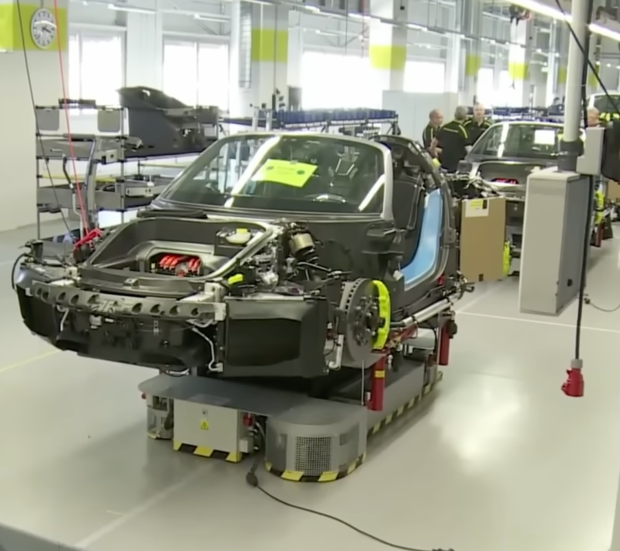 Cada Porsche 918 Spyder levou 100 horas para ser construído – é assim que se parece