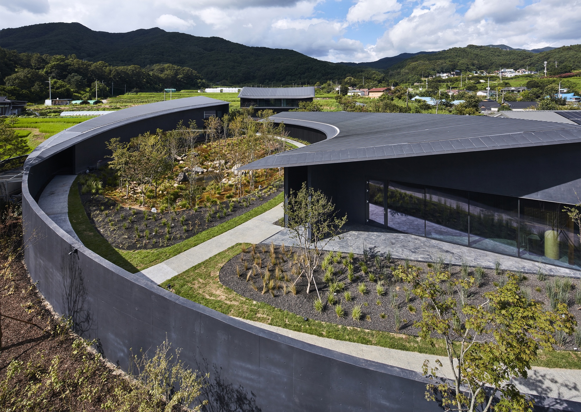 Galeria SIHOJAE, pousada, café / Itm Yooehwa Architects