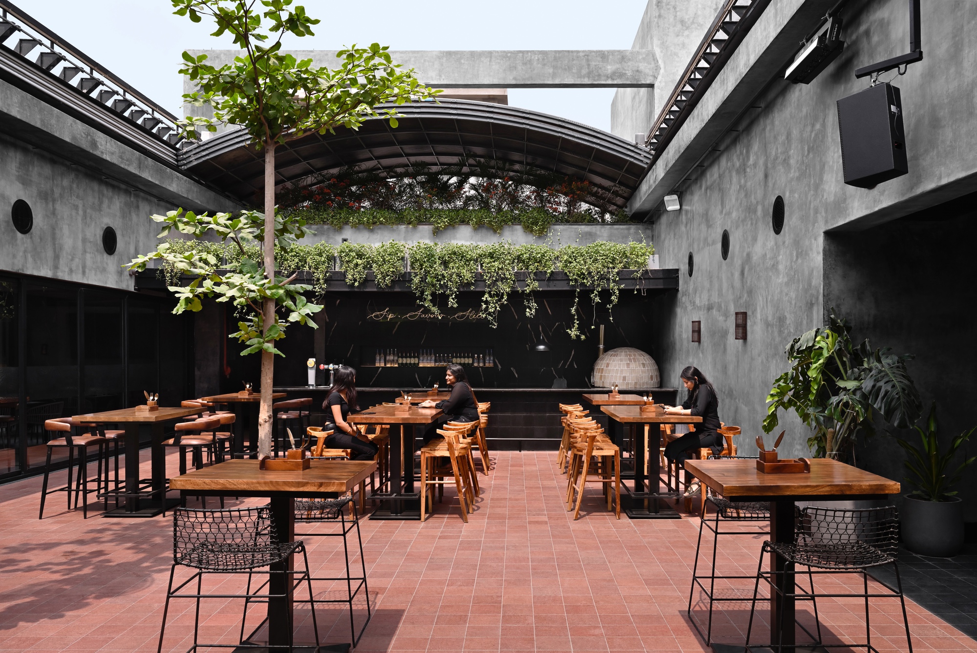 Restaurante Tabula Rasa 2.0 / Mudança de Design de 23 Graus