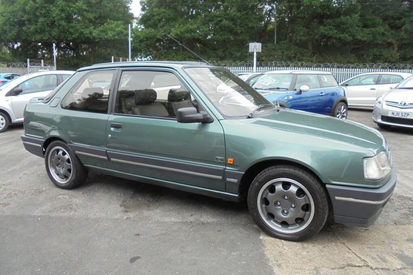 Glorioso Peugeot 309 GTI Goodwood à venda
