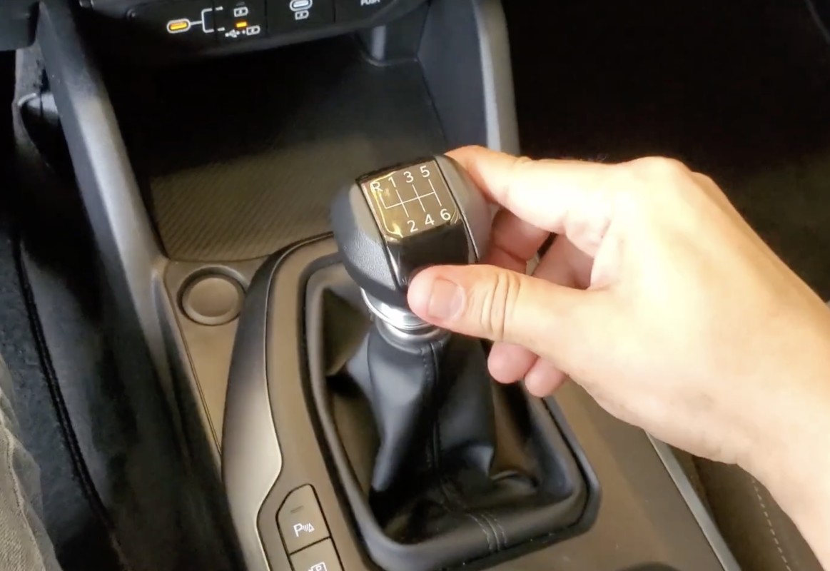 Kia coloca o destino do hatchback manual nas mãos dos compradores