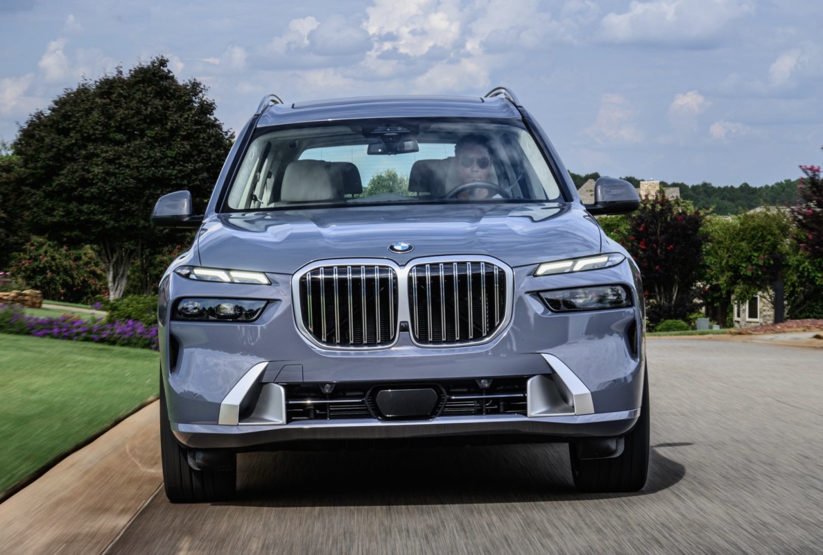 Concessionários BMW querem um SUV monstro para enfrentar o Cadillac Escalade