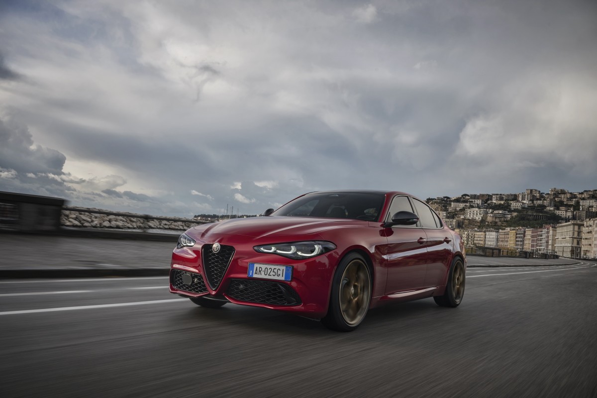 Fábrica da Alfa e Maserati fecha na Itália porque a aposta apenas em veículos elétricos sai pela culatra