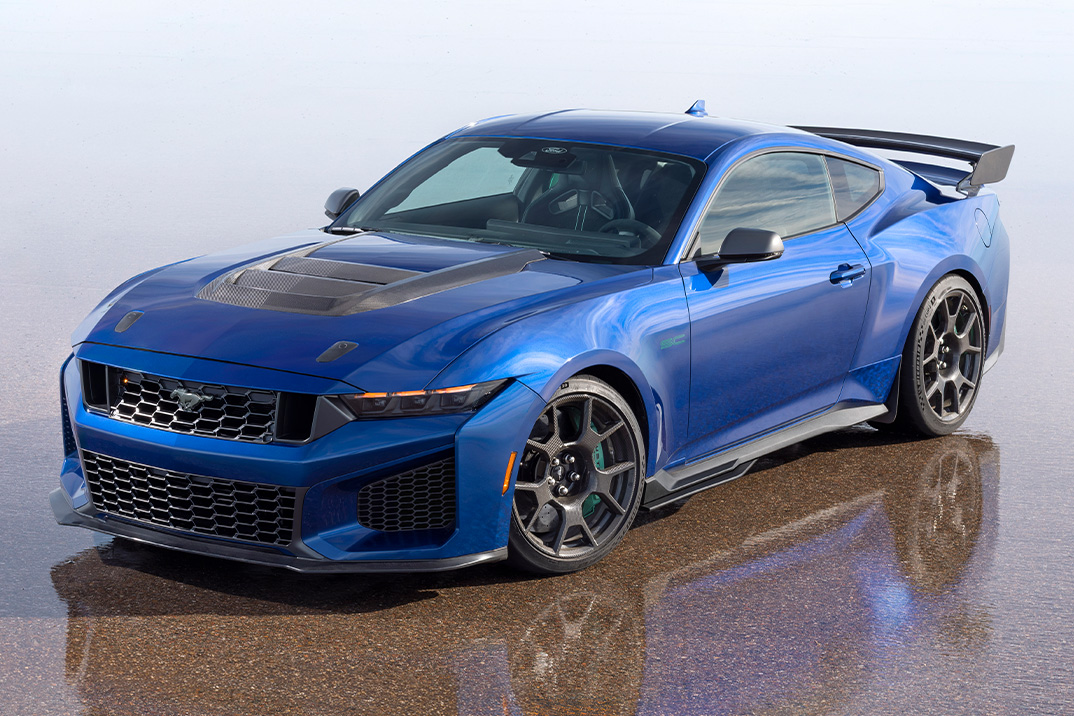 O Dark Horse SC 2026 da Ford traz músculos superalimentados de volta à linha Mustang
