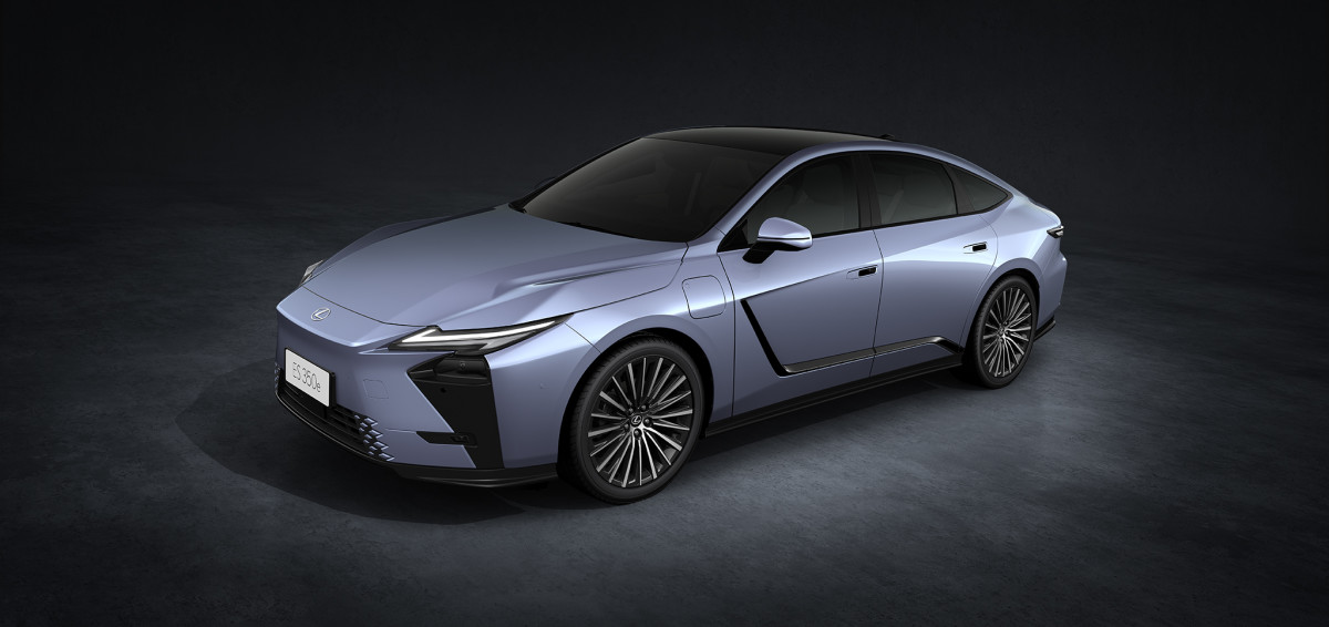 Lexus jogou pelo seguro com o ES, então Modellista aumentou a temperatura