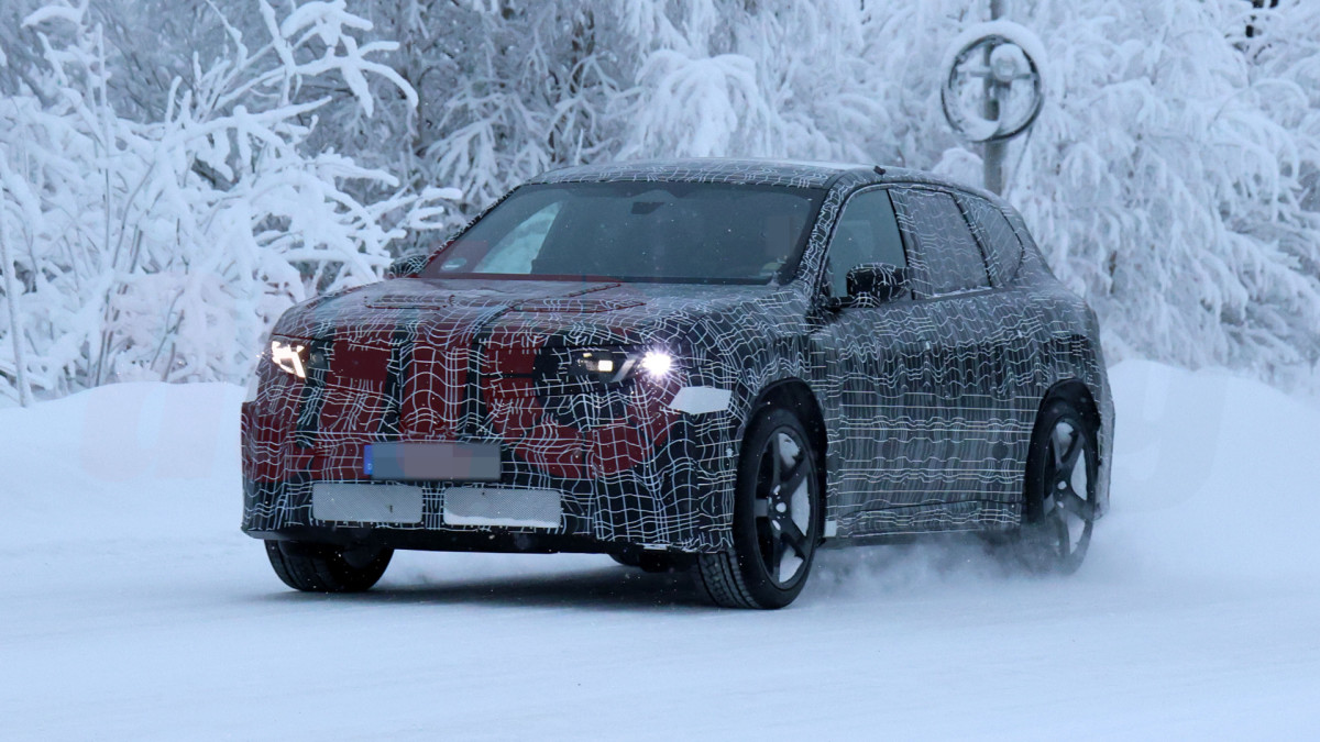 O primeiro iX3 M elétrico da BMW está se preparando para ser um carro M adequado