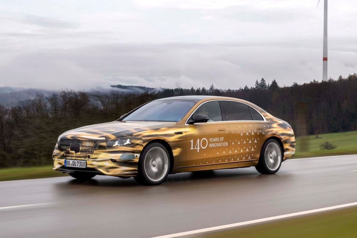 Mercedes está dando ao Classe S um V8 plano e ninguém previu isso