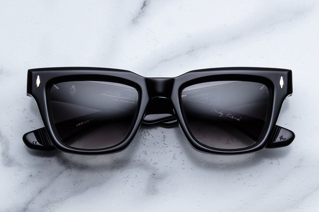 Jacques Marie Mage se inspira em The Shining, de Stanley Kubrick, para seus mais recentes óculos de sol