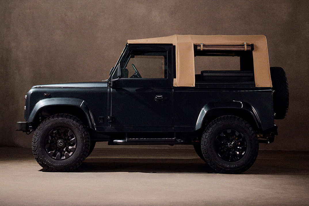 Todd Snyder faz sua estreia automotiva com um Land Rover Defender Restomod personalizado