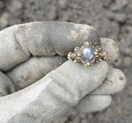 Anel de ouro medieval encontrado em Tønsberg – The History Blog