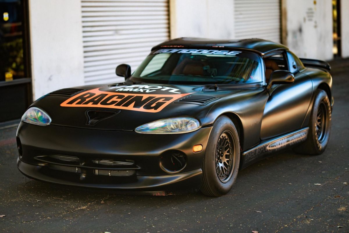 Este Dodge Viper trocado pelo Hellcat custa menos que um novo Nissan Versa