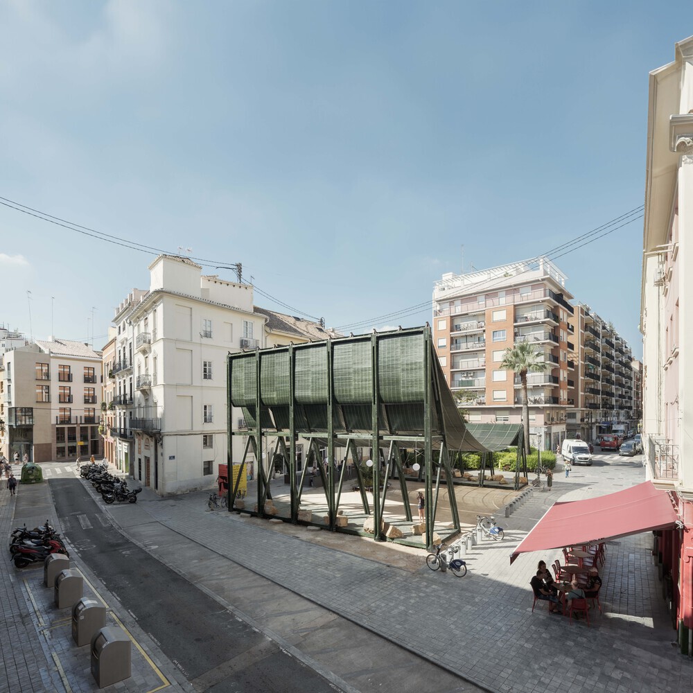 Como as cidades projetam a vida pública na sombra