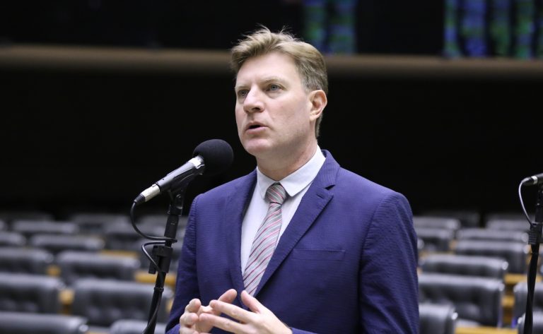 Comissão aprova autorização para terminais distante de portos realizarem fiscalização alfandegária – Notícias