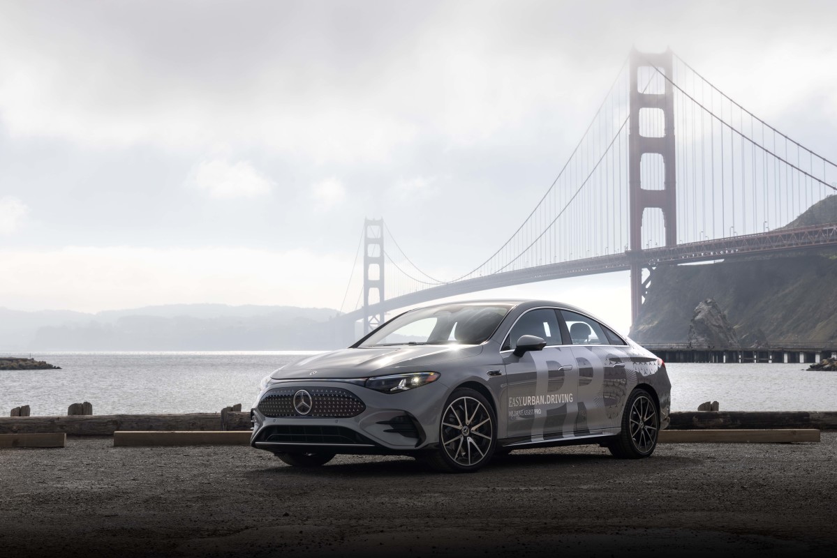 Mercedes traz direção autônoma ponto a ponto estilo Tesla para os EUA