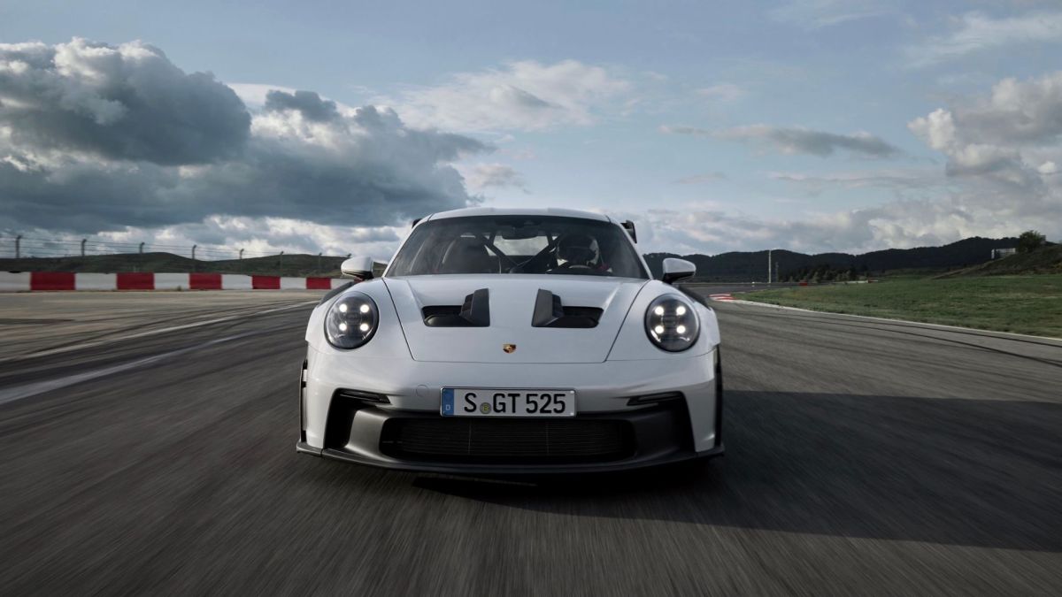 Porsche quer usar um drone para mostrar aos pilotos a linha de corrida perfeita