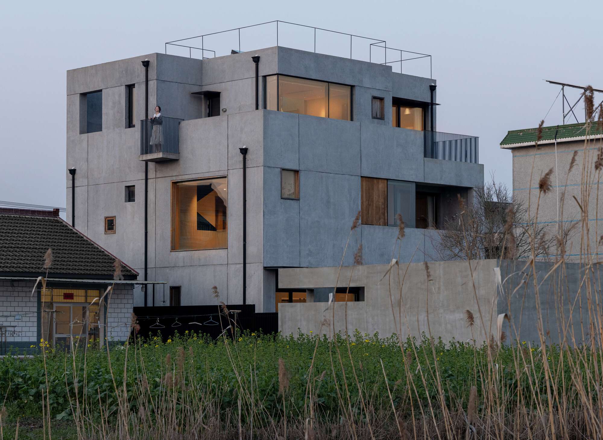 Pátio Leste / Benzhe Design