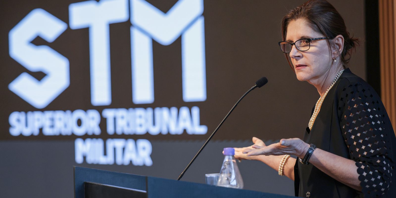 Bolsonaro fez descaso com preceitos éticos dos militares, diz MPM