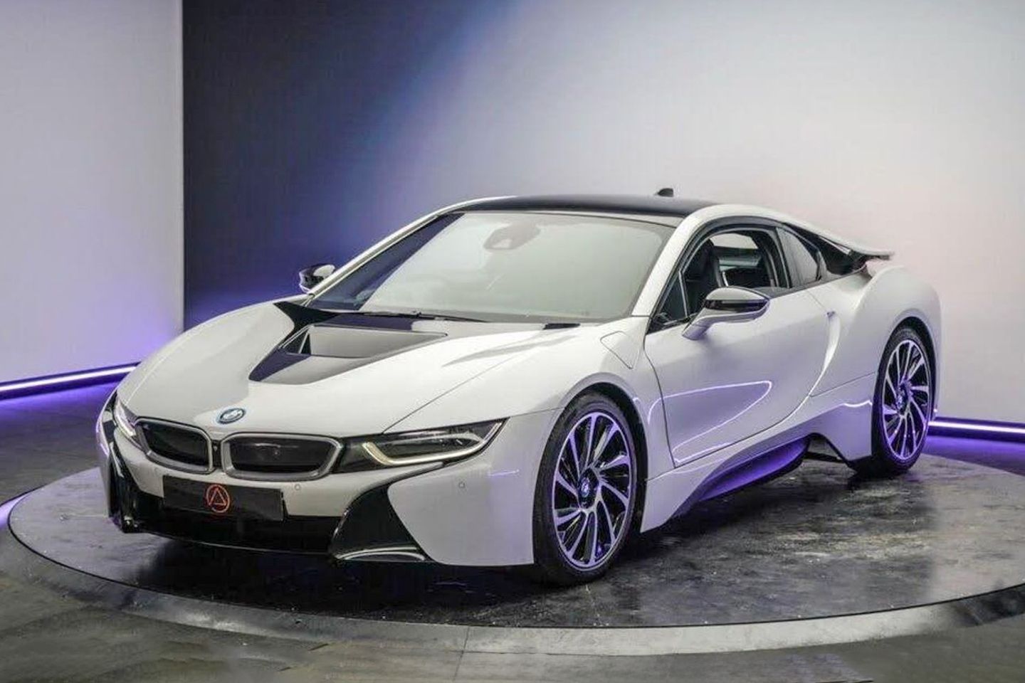 25k BMW i8 | Identificado