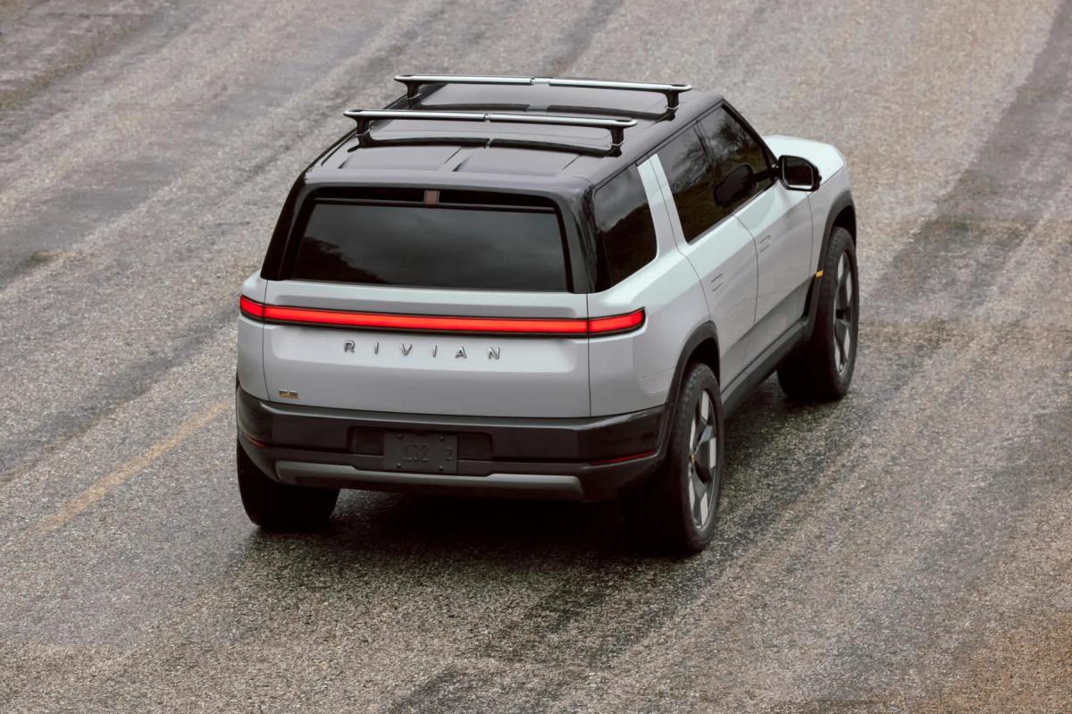 Rivian afirma que R2 pode ser responsável por quase metade das vendas de 2026