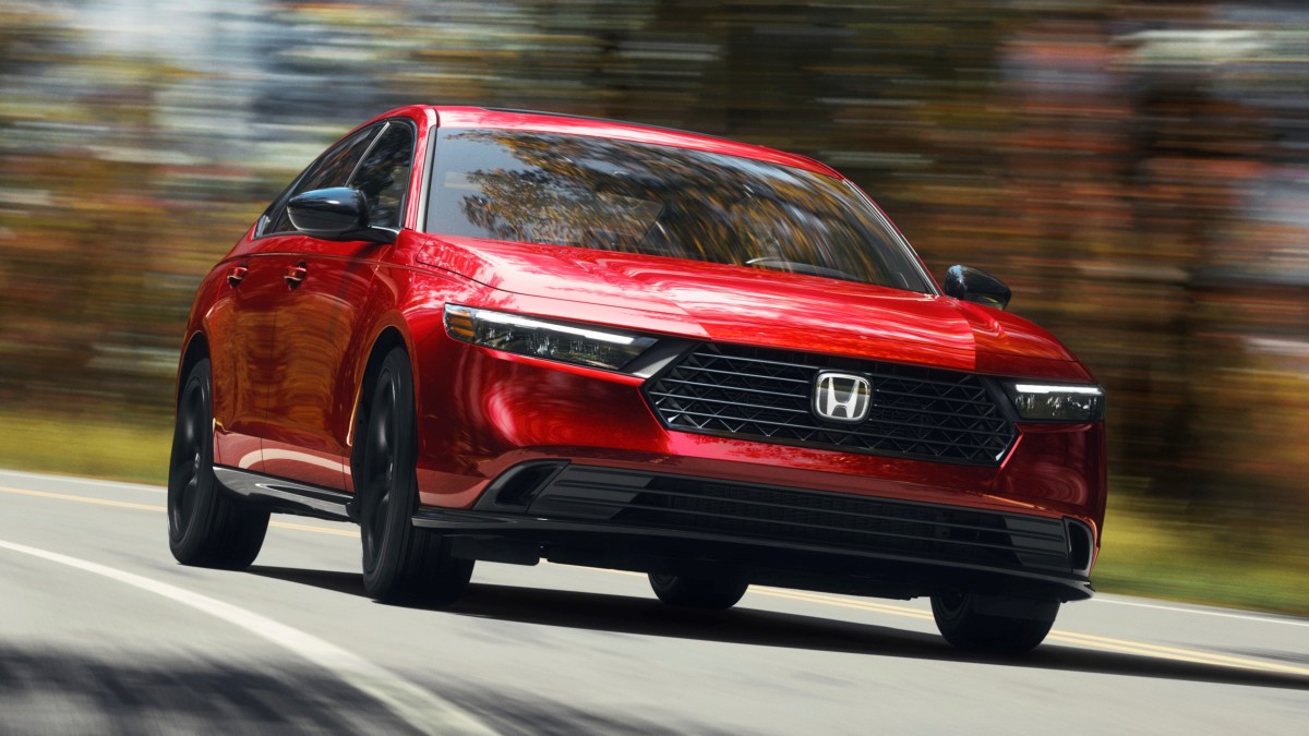 Uma falha de robô de fábrica resultou em Hondas com bancos de motorista soltos