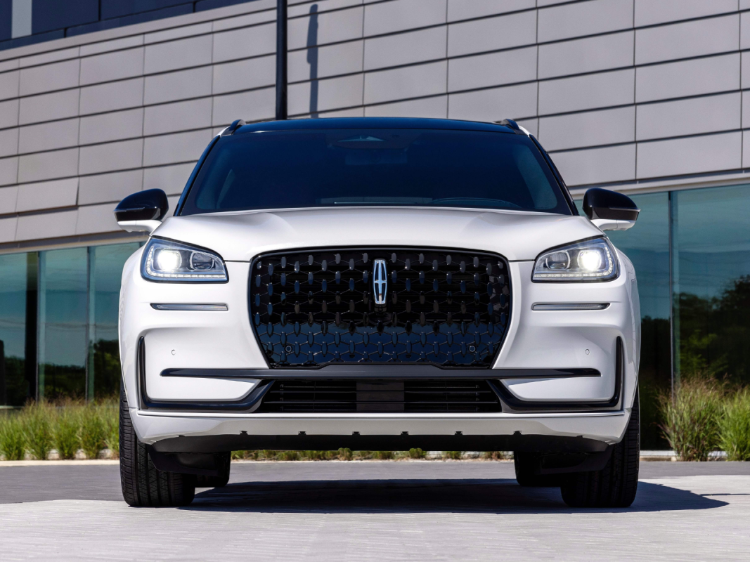 Ford faz recall de PHEVs Escape e Corsair 2023–2026 devido ao risco de curto-circuito da bateria