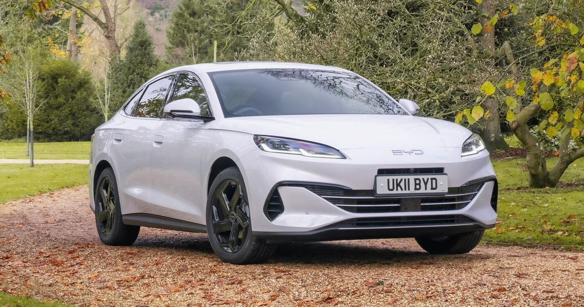 Vendas globais de automóveis em 2025: BYD e Geely continuam subindo no top 10