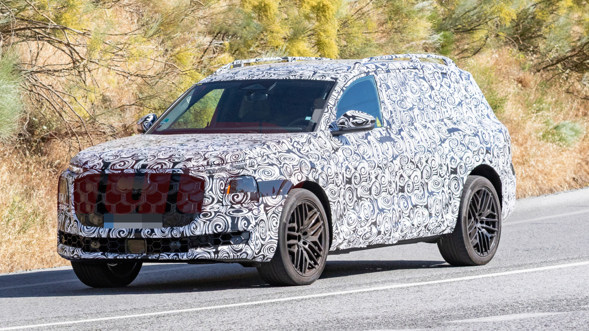 O novo SUV de três fileiras da Porsche será geminado com o Audi Q9