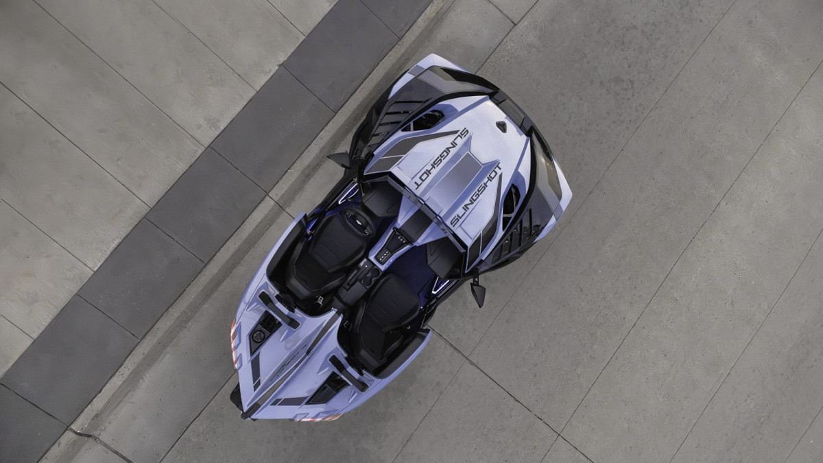 2026 Polaris Slingshot Signature Edition torna o bare-bones de três rodas uma experiência de luxo