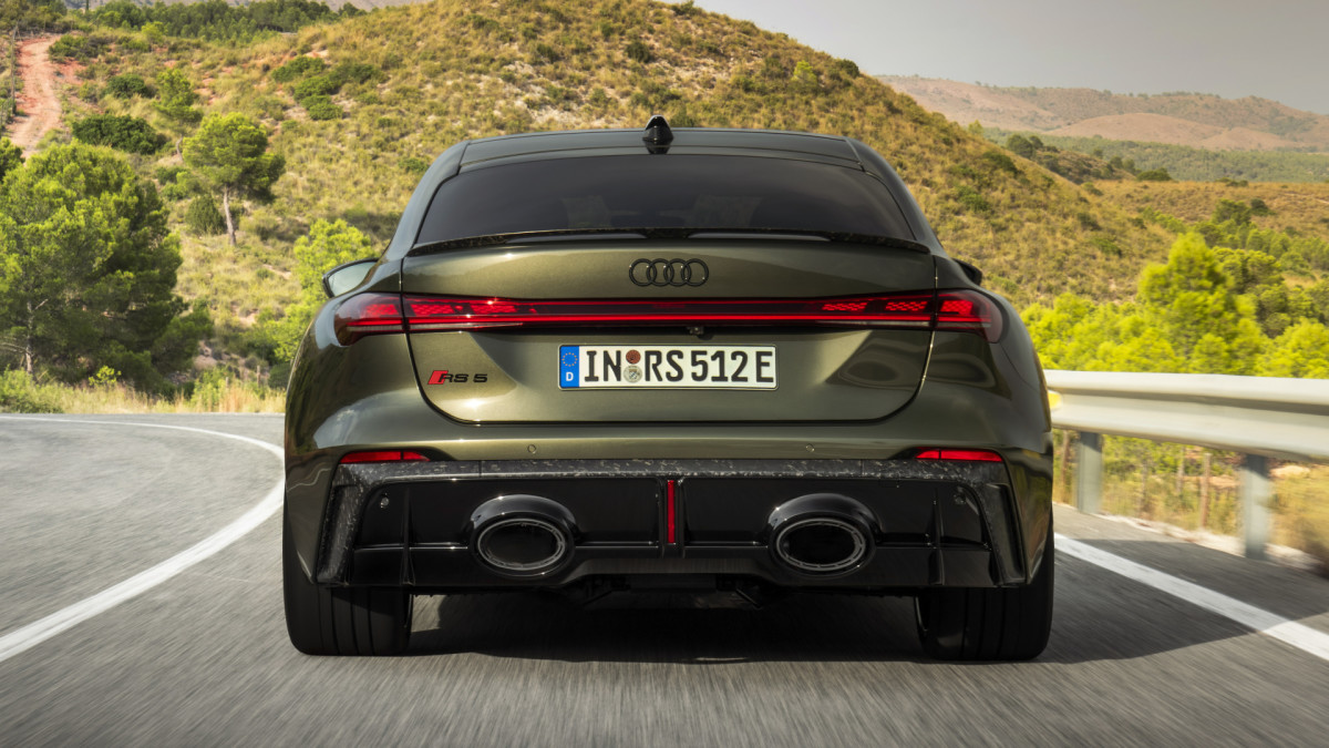 Novo Audi RS 5 estreia em dois sabores com muito mais potência que o BMW M3