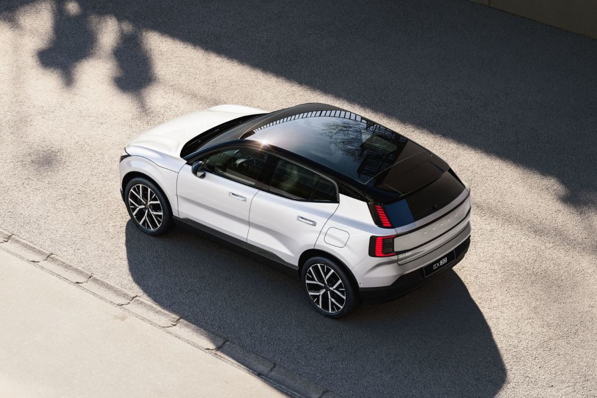 Volvo EX30 agora alimenta sua casa com nova atualização V2L