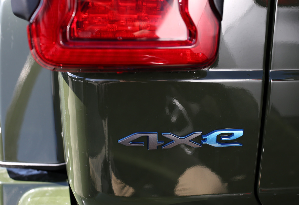 Stellantis processada depois que proprietários de Jeep 4xe disseram para não cobrar seus SUVs
