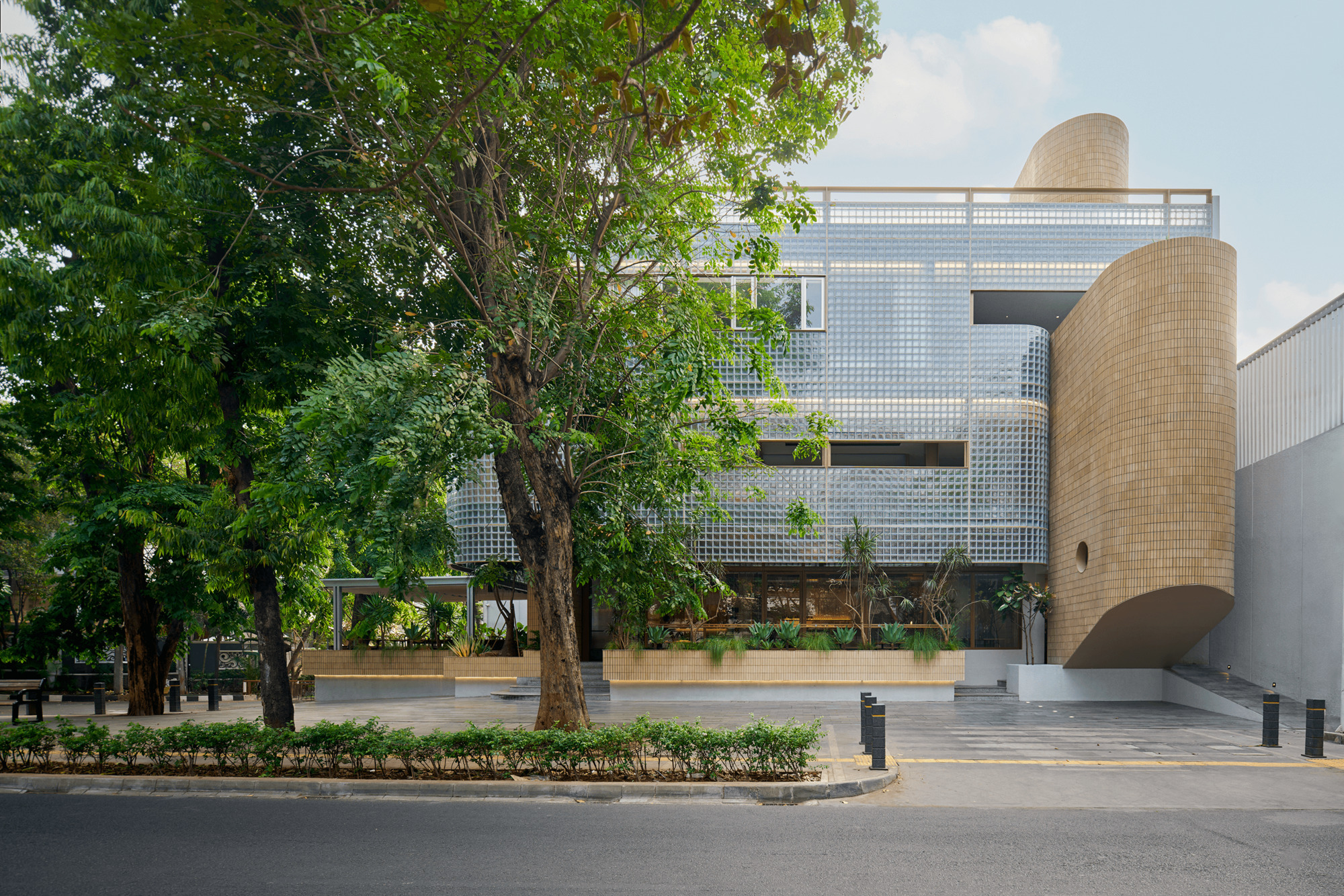 Gunawarman 35/WOFF | ArchDaily