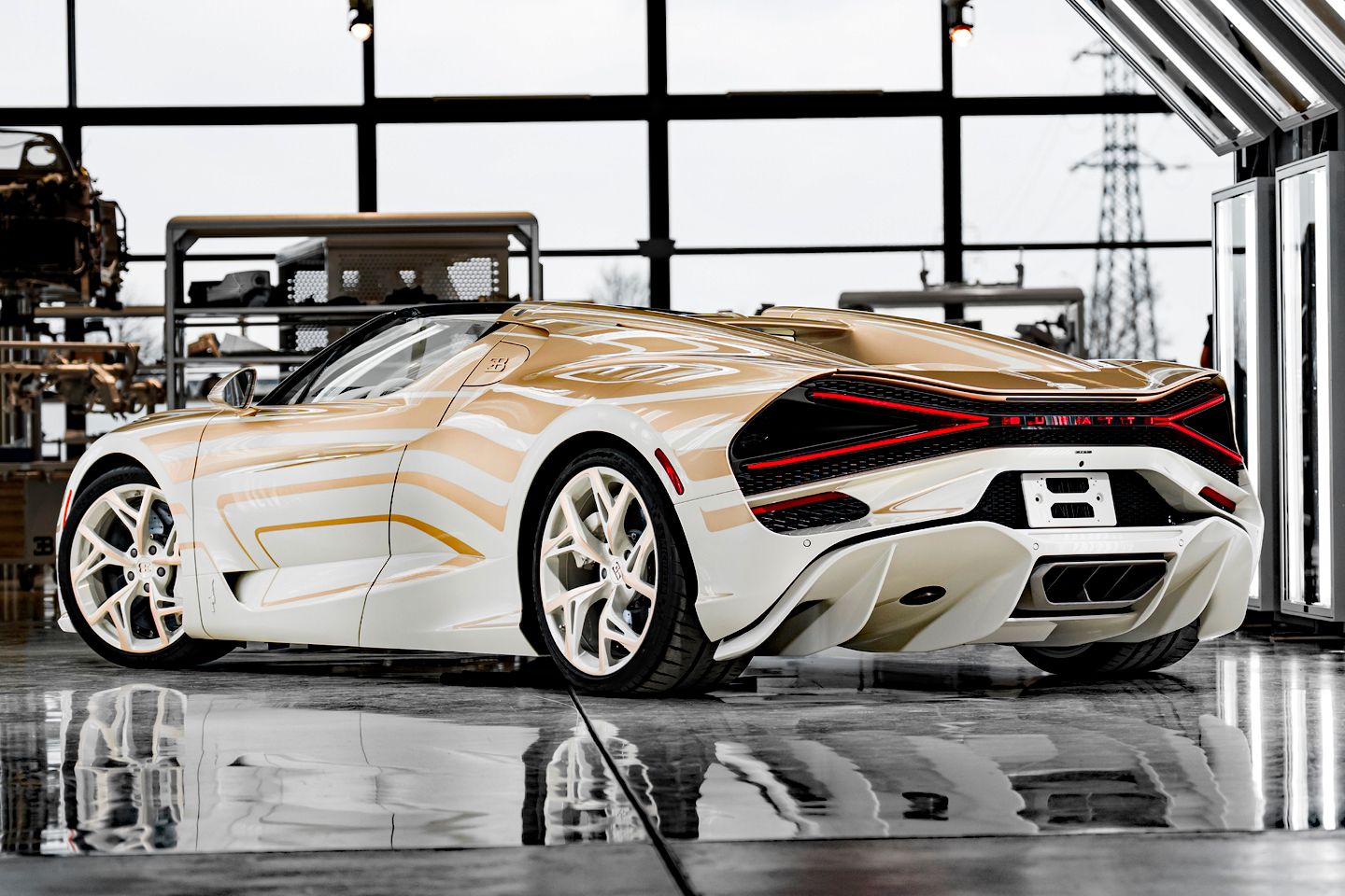 Eis o Bugatti Mistral ‘La Perle Rare’