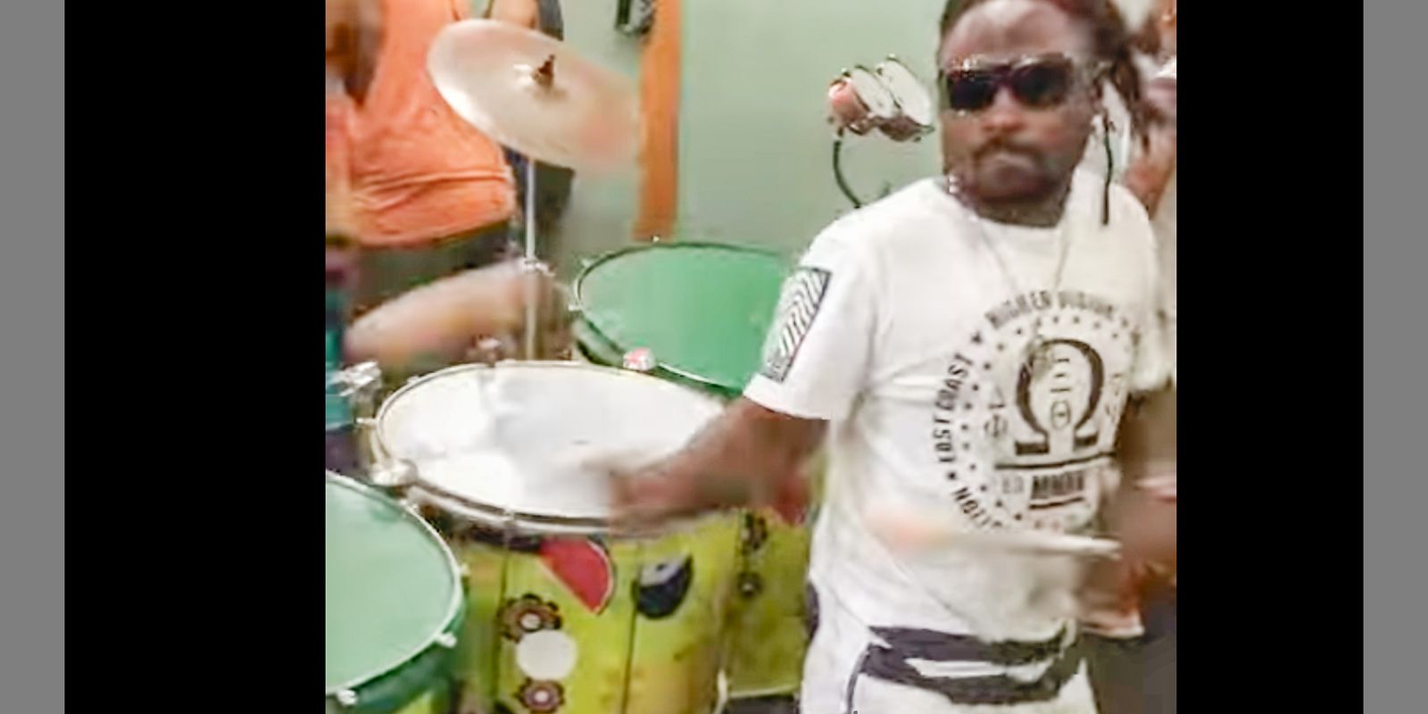 Rei do Surdos: os tambores de Abará ditam o ritmo da folia timbaleira