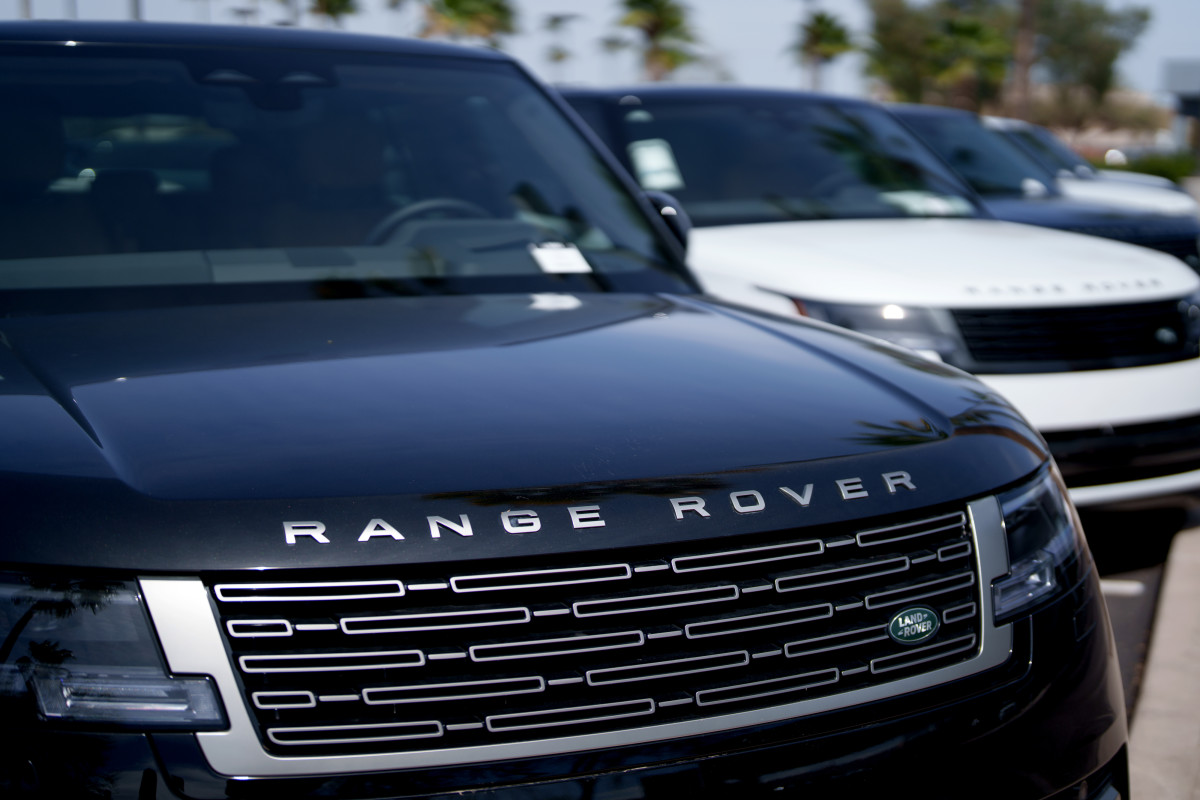 Preços altos estão afastando os compradores médios dos carros novos