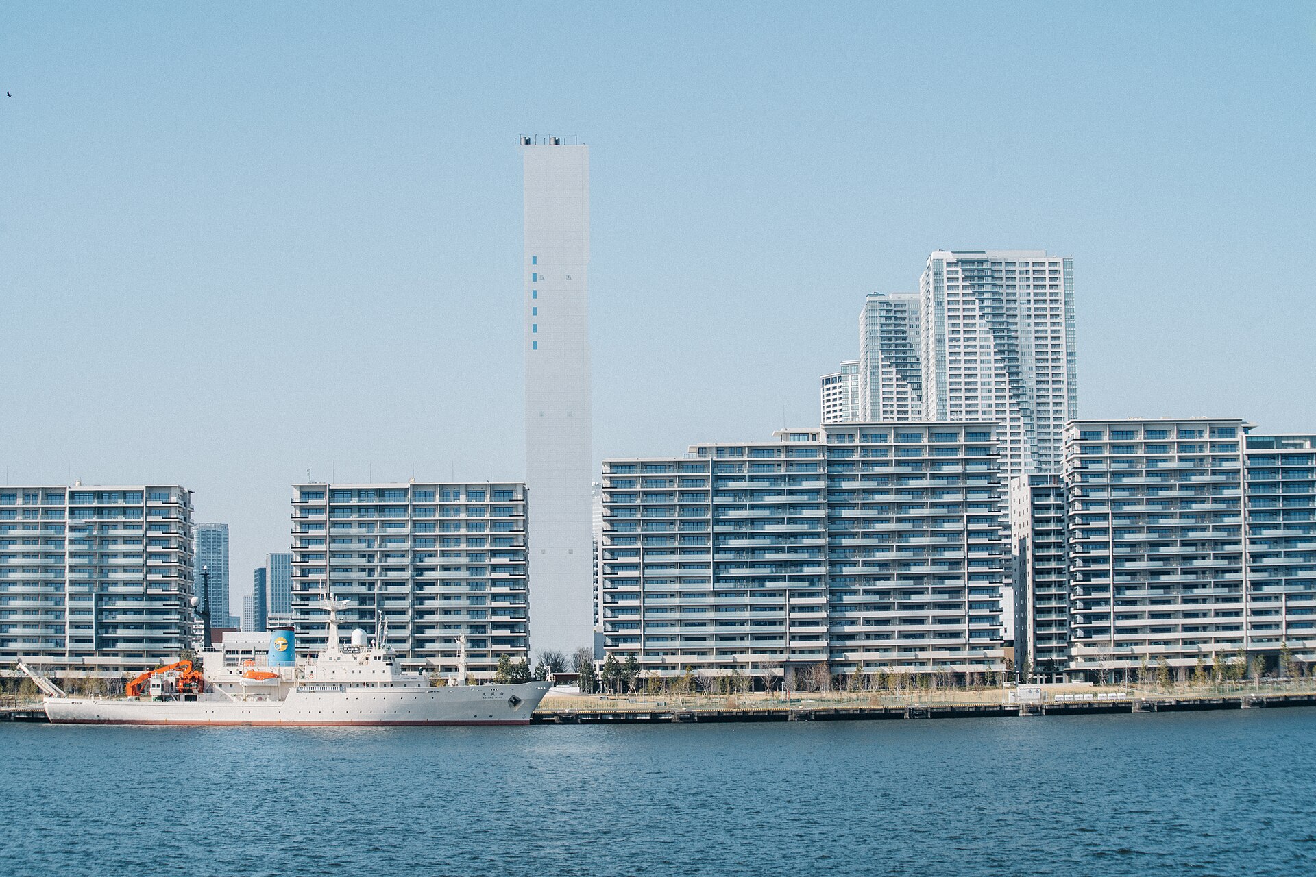 Um Século de Experimentos de Habitação Temporária: Milão-Cortina e a Evolução das Vilas Olímpicas