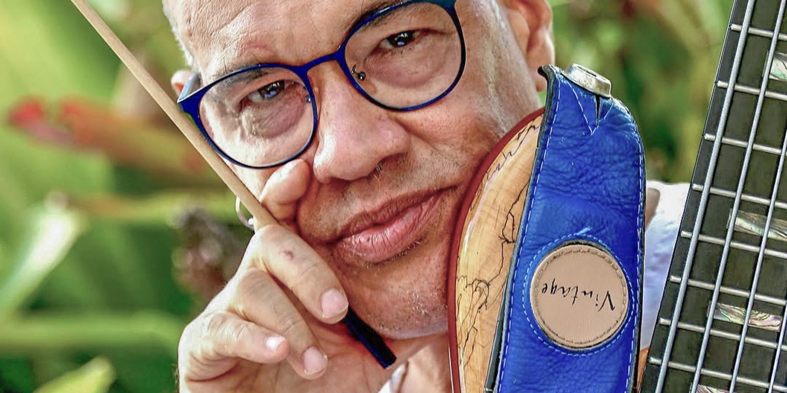 “Músico é artista” diz Luciano Calazans sobre tocar com grandes nomes