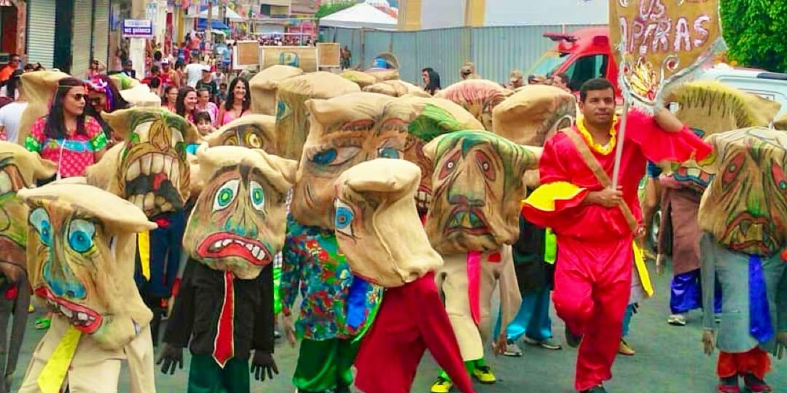 Em Pernambuco, Carnaval segue com opções para foliões inimigos do fim