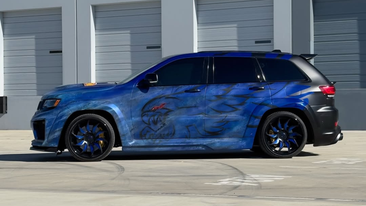 Chief Keef recebe dois Jeep Trackhawks selvagens de 707 HP da alfândega da Costa Oeste