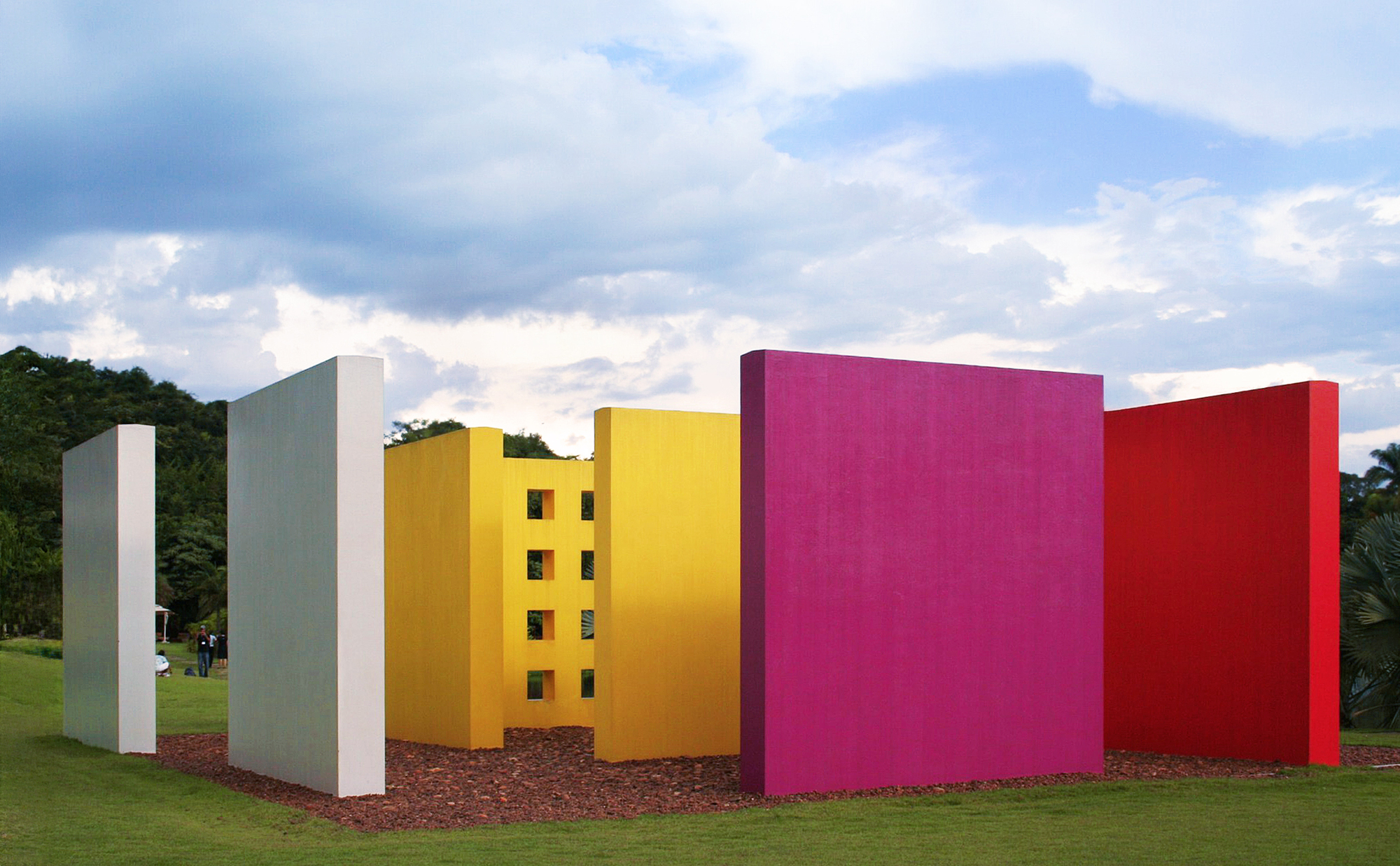 Quando a arte surgiu: experimentos espaciais que moldaram a arquitetura na América Latina