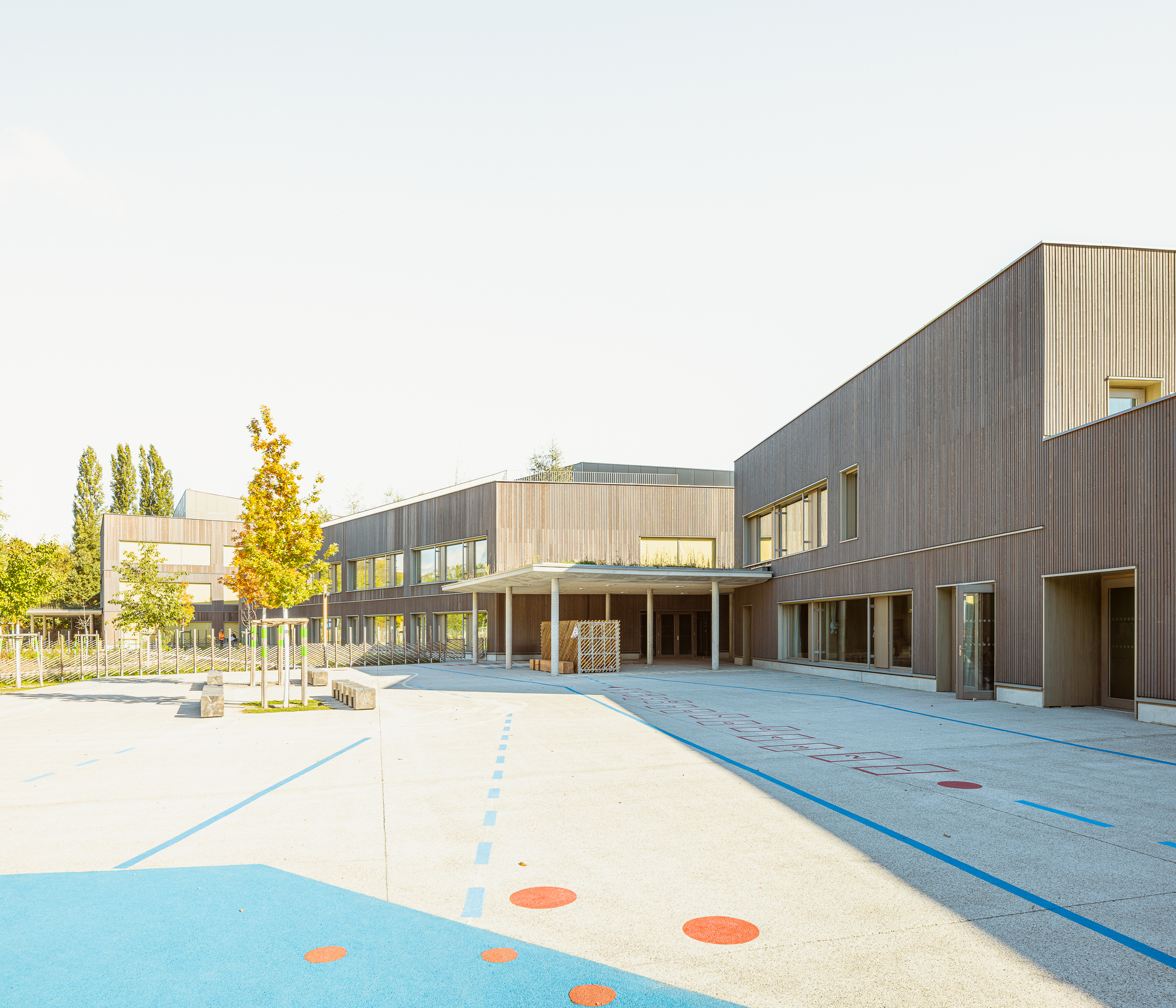 Conjunto Educacional Jean Mentelin / feld72 + Agência MW