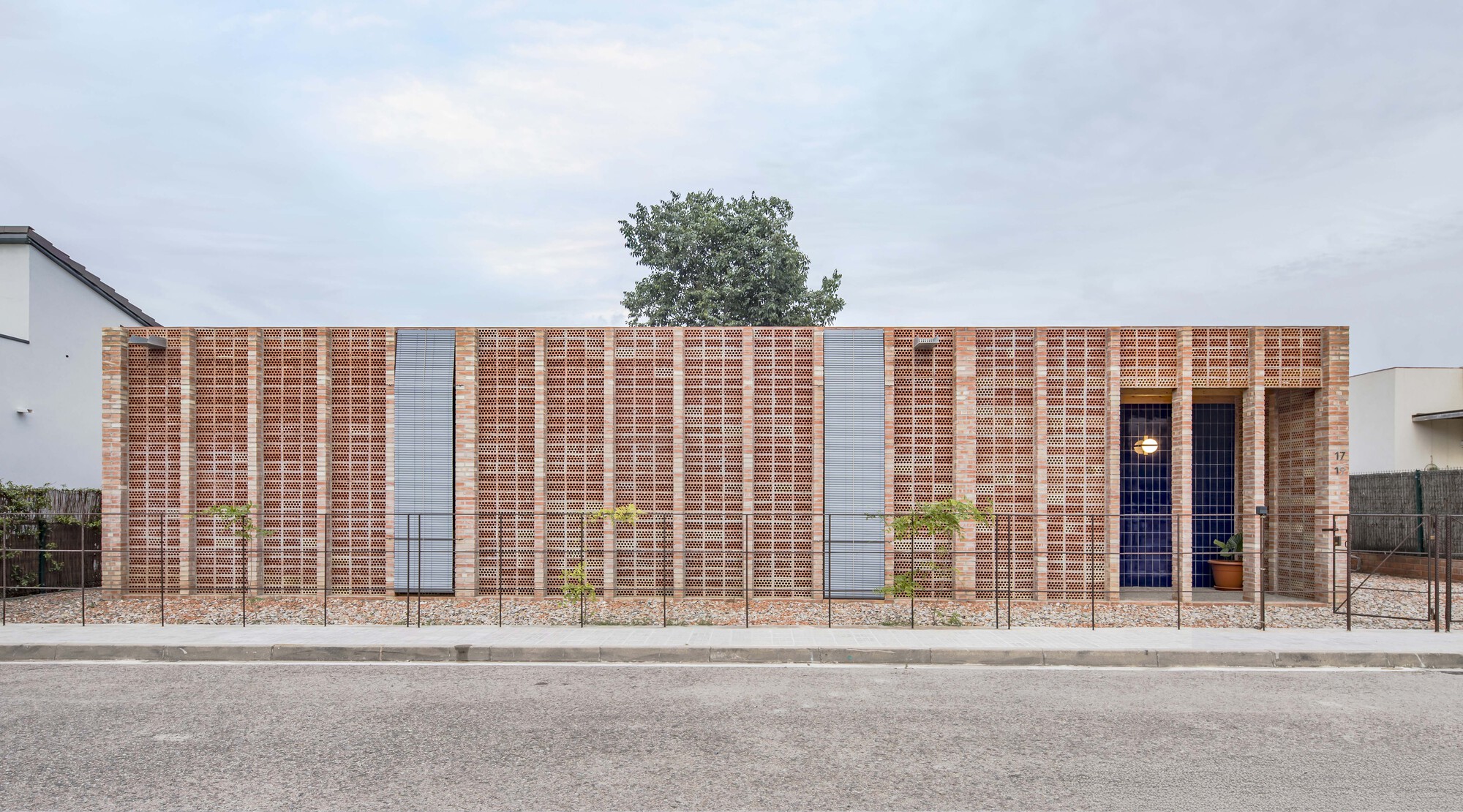 Casa de La Montse e Manel / Estúdio OBO